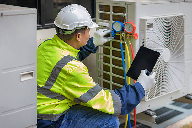 Professional Hvac Installation technician working in Quinlan, TX